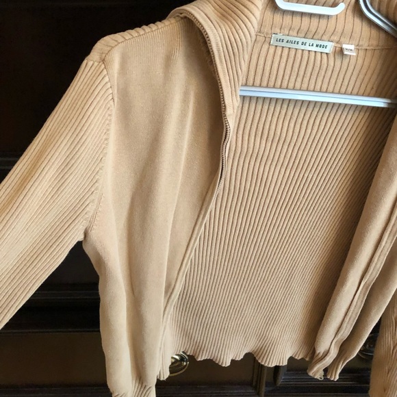 Women’s zippered top - Picture 2 of 3